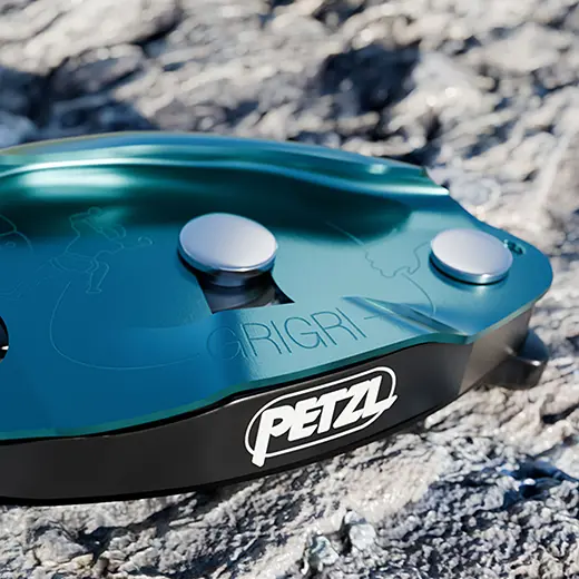 Produktvisualisering av Petzl Grigri 2 repbroms